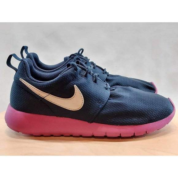 Nike Roshe One Womens Youth Running Shoes Size 5.5Y Blue + Pink - Picture 5 of 10